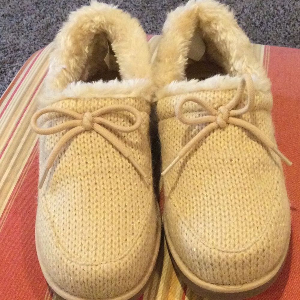 Nwnt BC Slip On Knit Shoe